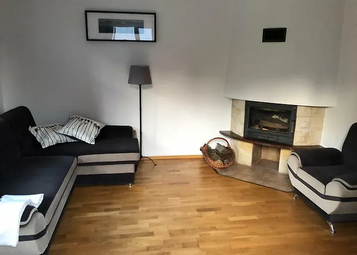 Azyl W Szklarskiej Porebie *